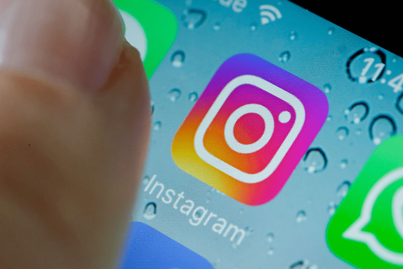 how to stop auto scroll on instagram